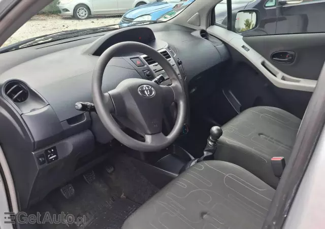 TOYOTA Yaris 1.33 VVT-i Life