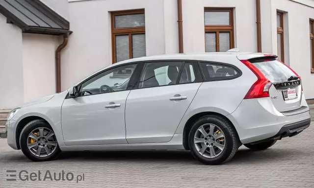 VOLVO V60 DRIVe