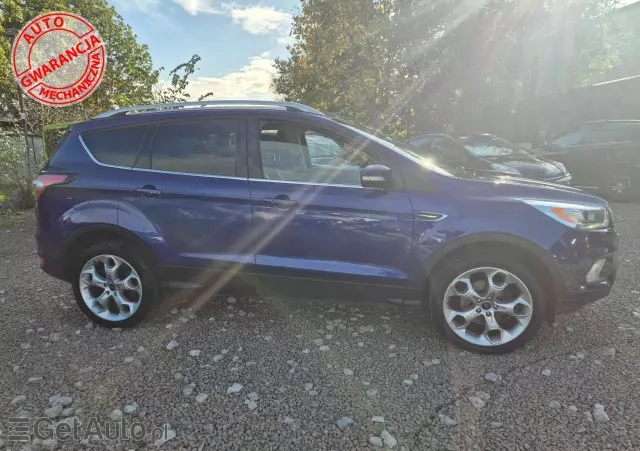 FORD Kuga 1.5 EcoBoost 2x4 Titanium