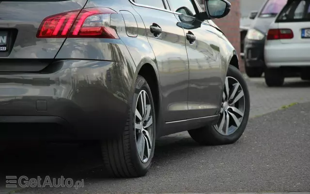 PEUGEOT 308 1.2 PureTech Allure S&S