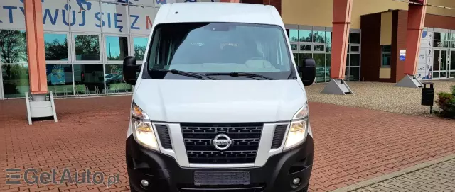 NISSAN NV 400 