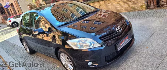 TOYOTA Auris 1.6 Active