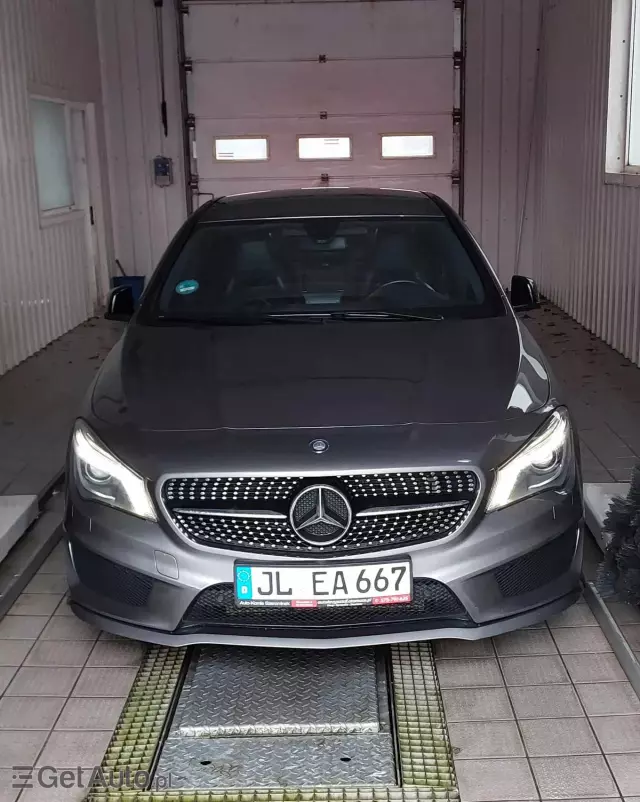 MERCEDES-BENZ CLA 