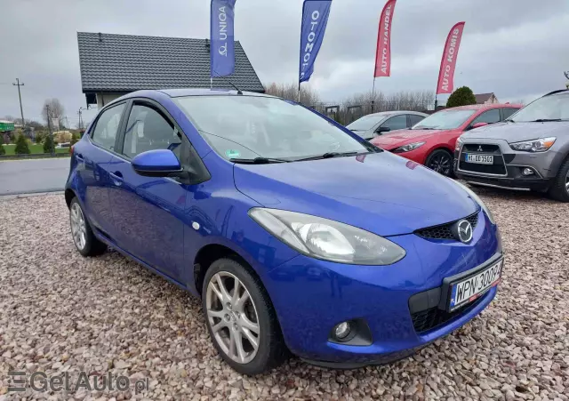 MAZDA 2 