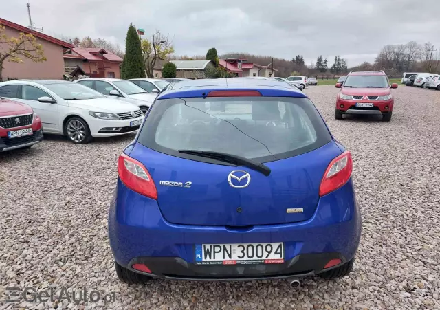 MAZDA 2 