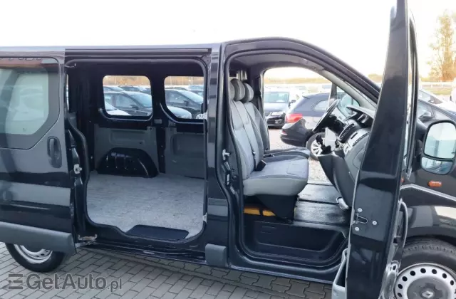 RENAULT Trafic 