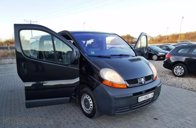 RENAULT Trafic 