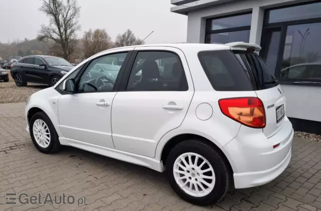 SUZUKI SX4 