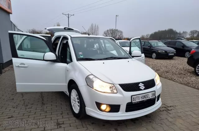 SUZUKI SX4 