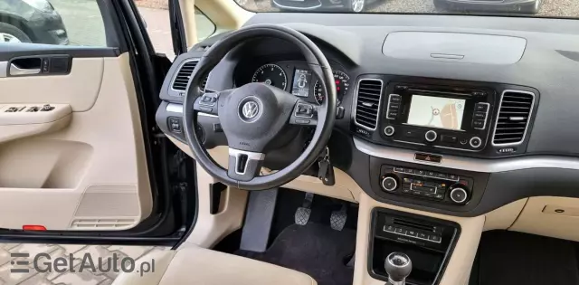 VOLKSWAGEN Sharan 