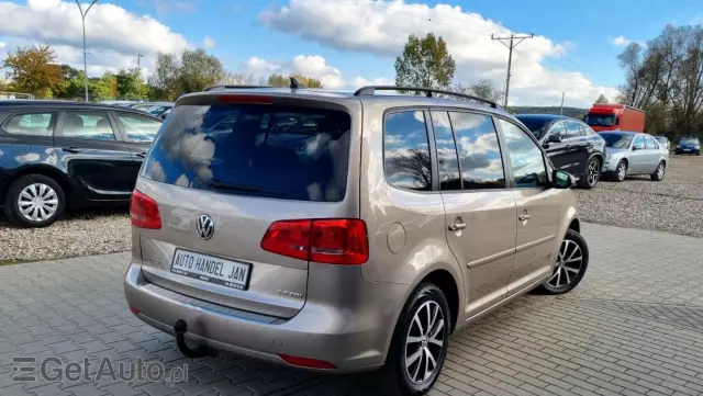 VOLKSWAGEN Touran 