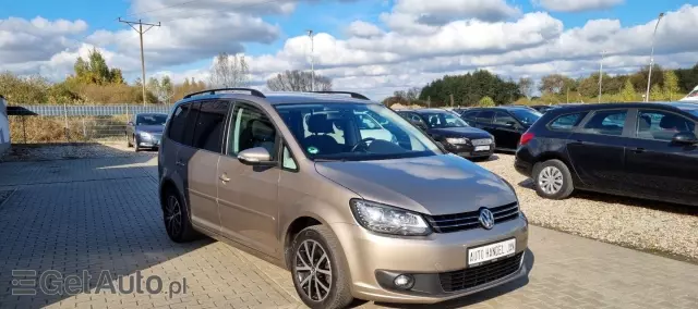 VOLKSWAGEN Touran 