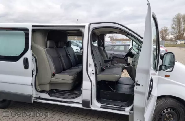 OPEL Vivaro 