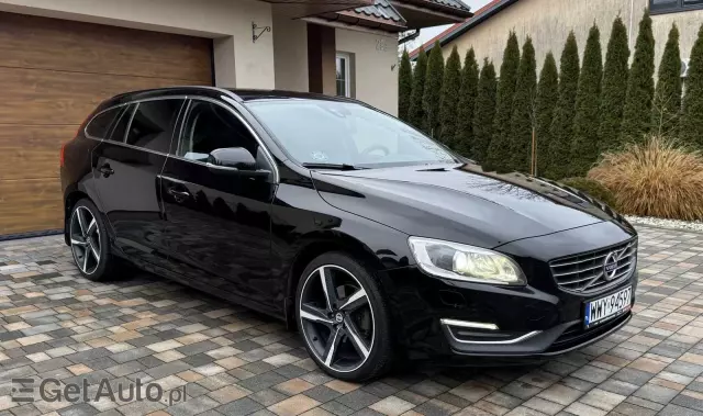 VOLVO V60 D4 Geartronic Momentum