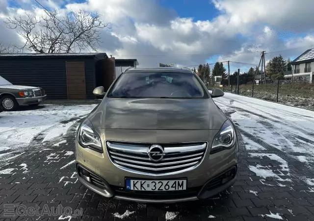 OPEL Insignia 2.0 CDTI 4x4 Country Tourer