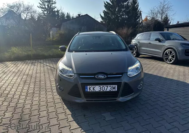 FORD Focus 1.6 EcoBoost Start-Stopp-System Titanium