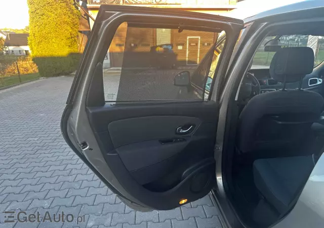 RENAULT Scenic 1.6 16V 110 Dynamique