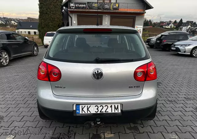 VOLKSWAGEN Golf 1.6 FSI Trendline