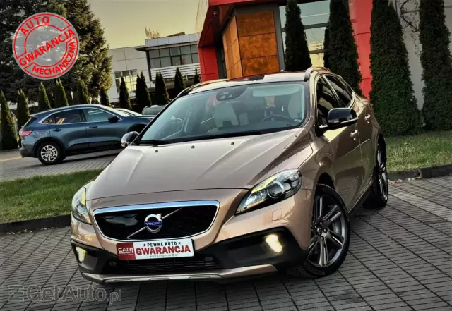 VOLVO V40 Cross Country 