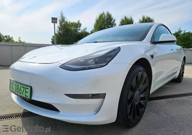 TESLA Model 3 Langstreckenbatterie Allradantrieb Dual Motor Performance