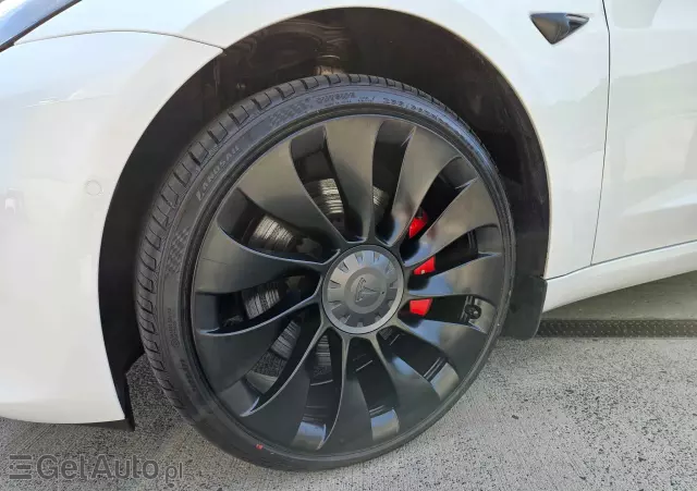 TESLA Model 3 Langstreckenbatterie Allradantrieb Dual Motor Performance