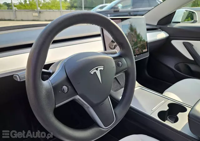 TESLA Model 3 Langstreckenbatterie Allradantrieb Dual Motor Performance