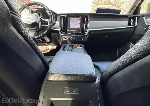 VOLVO V90 D4 Geartronic Momentum Pro