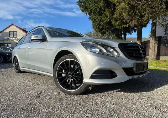 MERCEDES-BENZ Klasa E 220 BlueTEC 9G-TRONIC Avantgarde