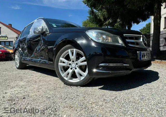 MERCEDES-BENZ Klasa C 220 T CDI DPF Automatik BlueEFFICIENCY Avantgarde