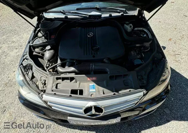 MERCEDES-BENZ Klasa C 220 T CDI DPF Automatik BlueEFFICIENCY Avantgarde