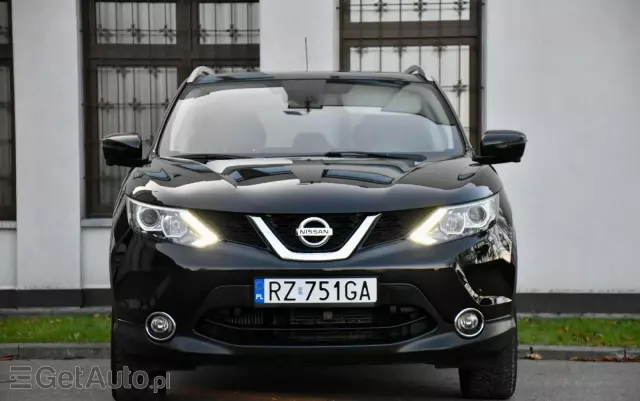 NISSAN Qashqai 1.2 DIG-T N-Connecta Xtronic EU6