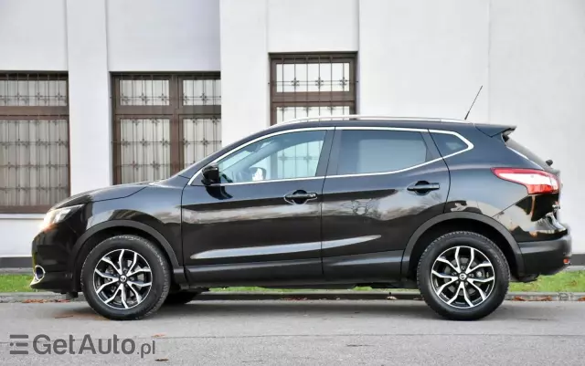 NISSAN Qashqai 1.2 DIG-T N-Connecta Xtronic EU6