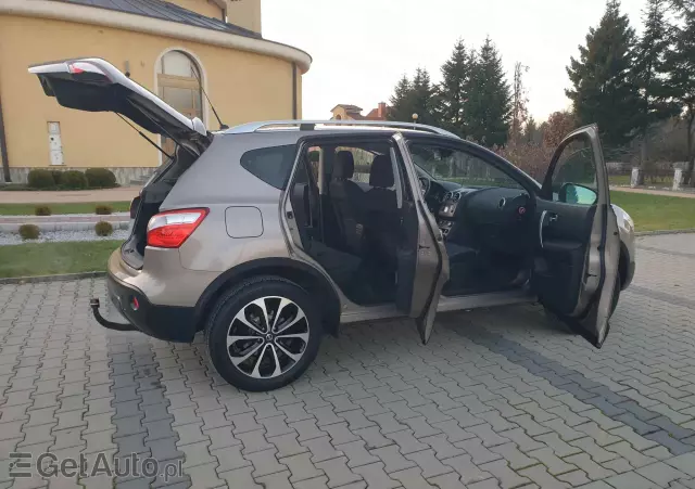 NISSAN Qashqai 2.0 4x4 Tekna Premium