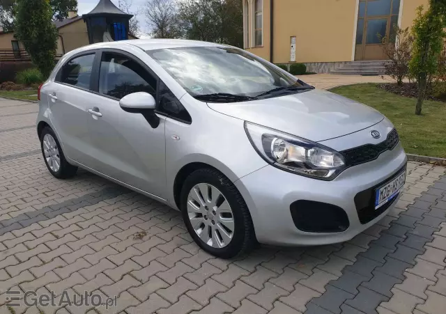 KIA Rio 1.1 CRDI Dream Team Edition