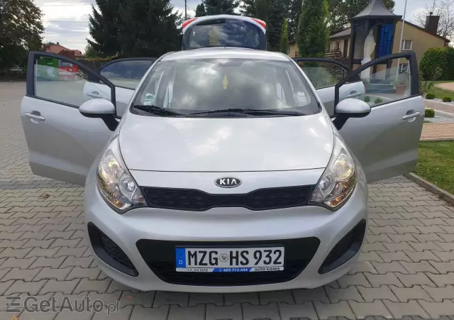 KIA Rio 1.1 CRDI Dream Team Edition