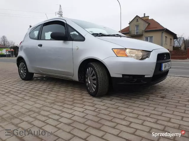 MITSUBISHI Colt 