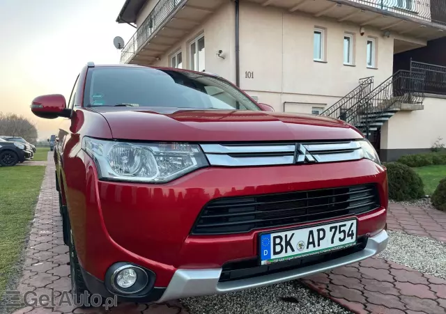 MITSUBISHI Outlander 2.0 2WD Invite