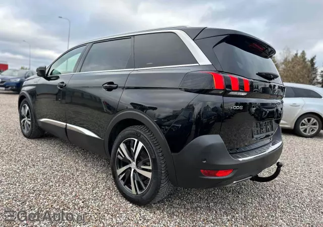 PEUGEOT 5008 BlueHDI 150 Allure