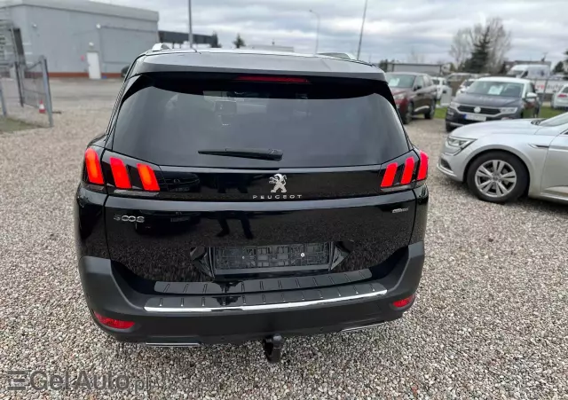 PEUGEOT 5008 BlueHDI 150 Allure