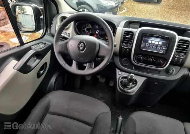 RENAULT Trafic 