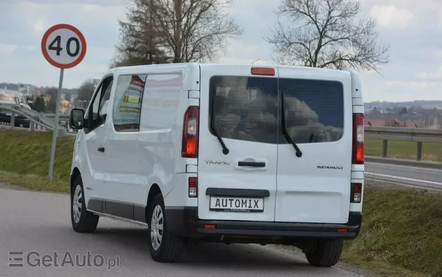 RENAULT Trafic 