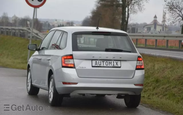 SKODA Fabia 1.0 TSI Ambition Plus