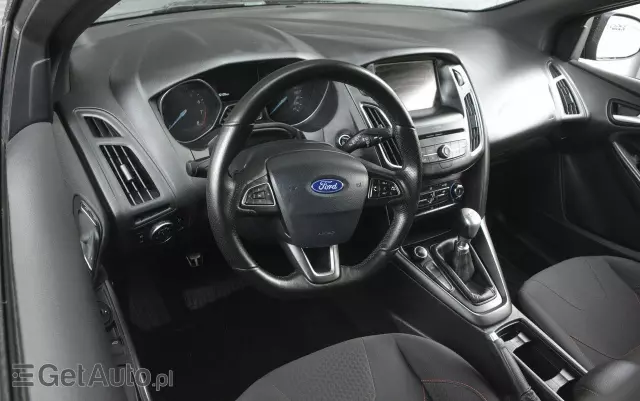 FORD Focus 1.0 EcoBoost ST-Line Black ASS