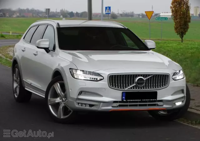 VOLVO V90 Cross Country 