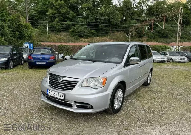 LANCIA Voyager 2.8CRD Platinum