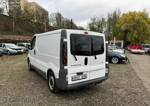 RENAULT Trafic 