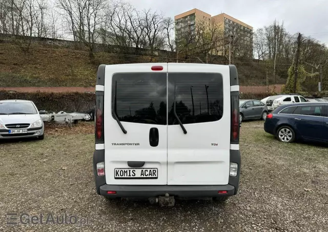 RENAULT Trafic 