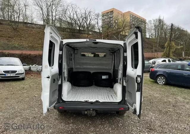 RENAULT Trafic 