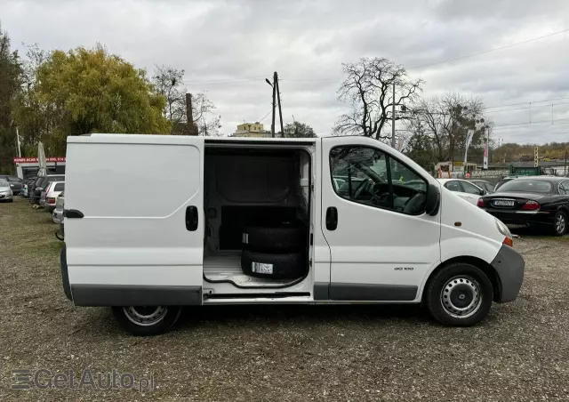 RENAULT Trafic 