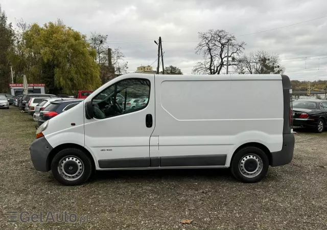 RENAULT Trafic 